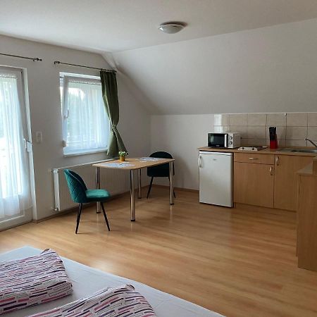 佐洛卡罗斯Bonita Apartmanhaz公寓 外观 照片