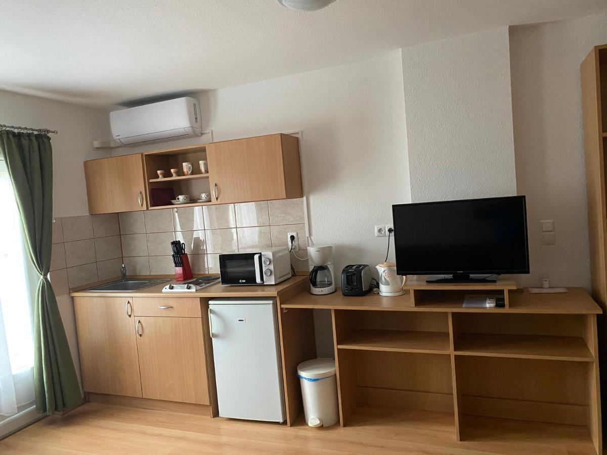 佐洛卡罗斯Bonita Apartmanhaz公寓 外观 照片