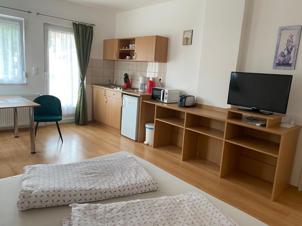 佐洛卡罗斯Bonita Apartmanhaz公寓 外观 照片