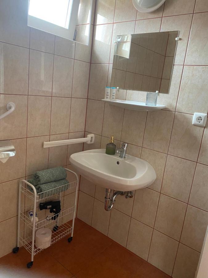 佐洛卡罗斯Bonita Apartmanhaz公寓 外观 照片